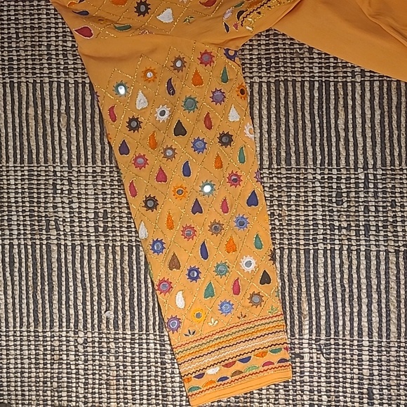 GORGEOUS BEADED TRADITIONAL KURTA TUNIC DRESS - Picture 6 of 7